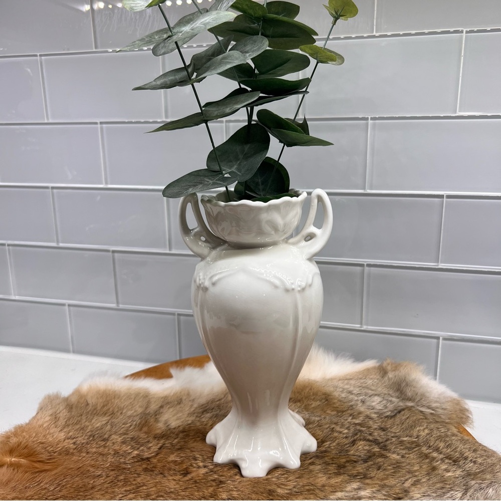 Calyx Creamware Tall Vase 8.5” Vintage Old Hollywood Style Urn Shape Bone China